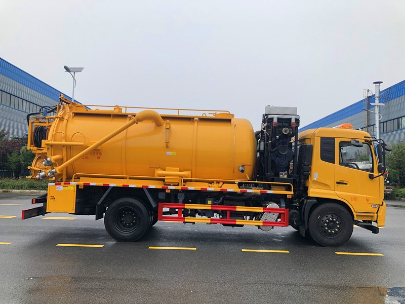 國六東風天錦15方清洗吸污車帶副發(fā)