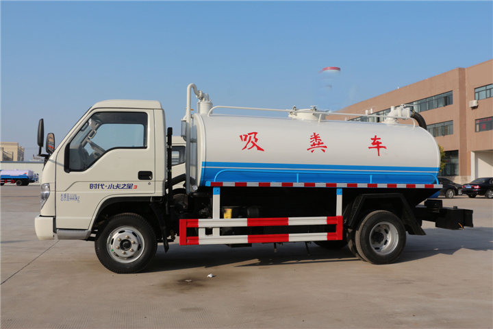 福田4.5方不上戶小卡之星吸糞車(chē)