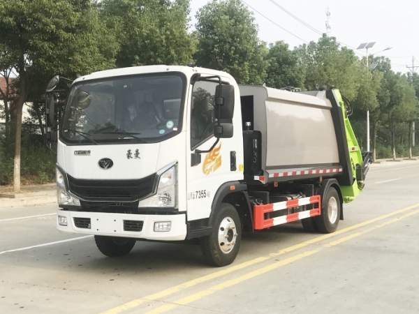 重汽豪曼壓縮式垃圾車(chē)
