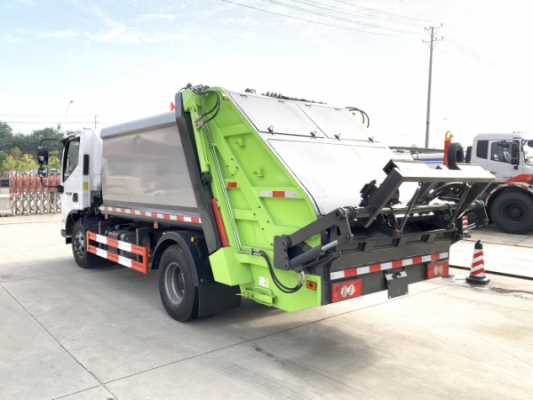 福田奧鈴壓縮式垃圾車