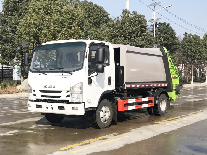 五十鈴六立方壓縮式垃圾車(chē)