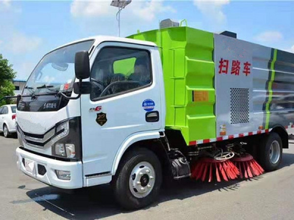 東風(fēng)多利卡國六5方掃路車