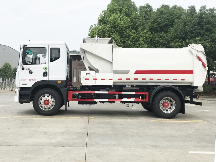 東風多利卡D9餐廚垃圾車