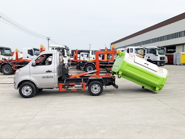長(zhǎng)安小勾臂垃圾車