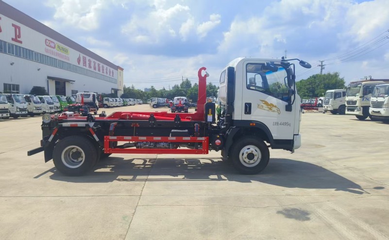 豪曼M3車(chē)廂可卸式垃圾車(chē)